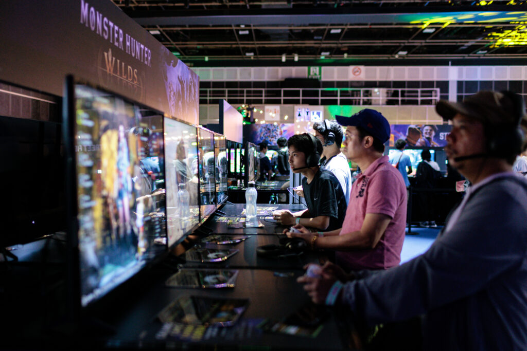 esports playing image